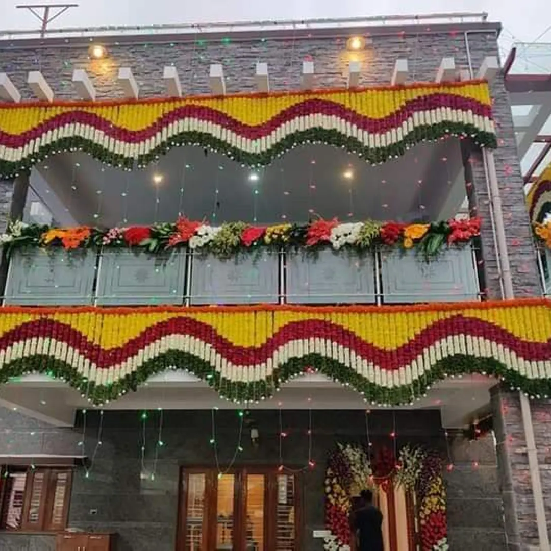 Engagement decoration