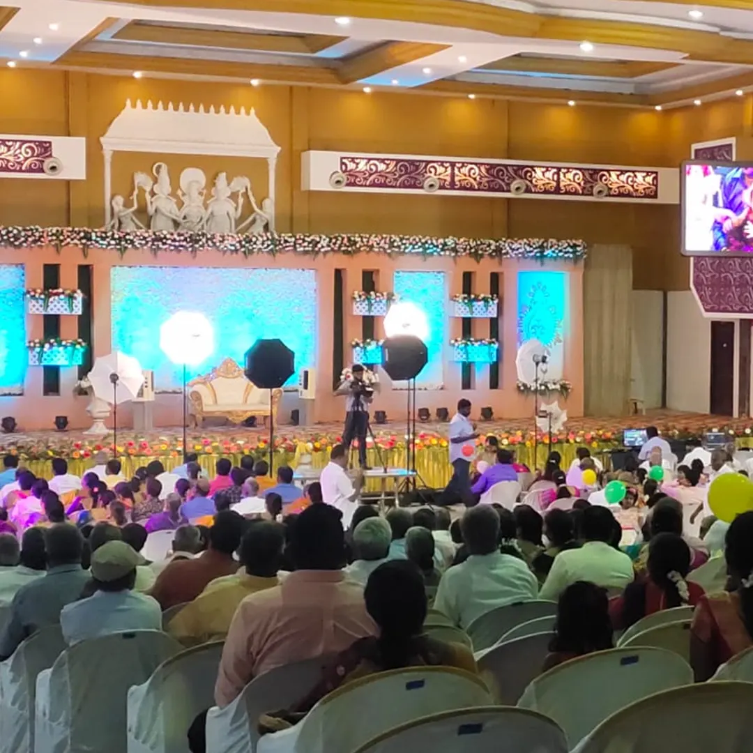 Engagement decoration