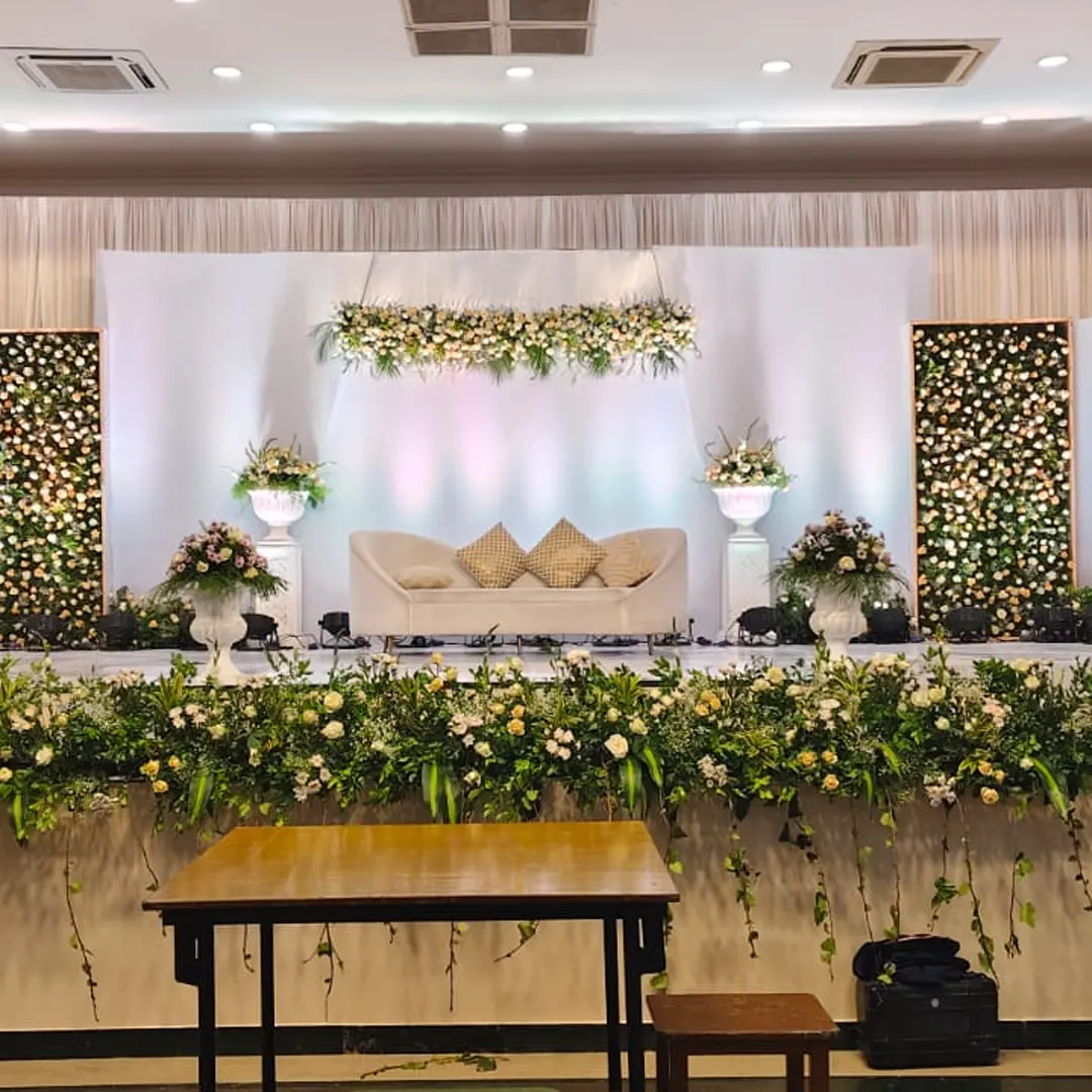 Engagement decoration